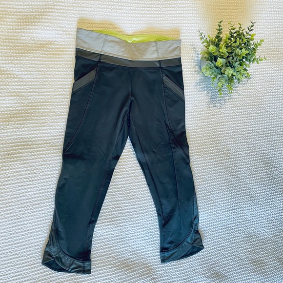 Lululemon Chase Me Crop II - Picture 2 of 6